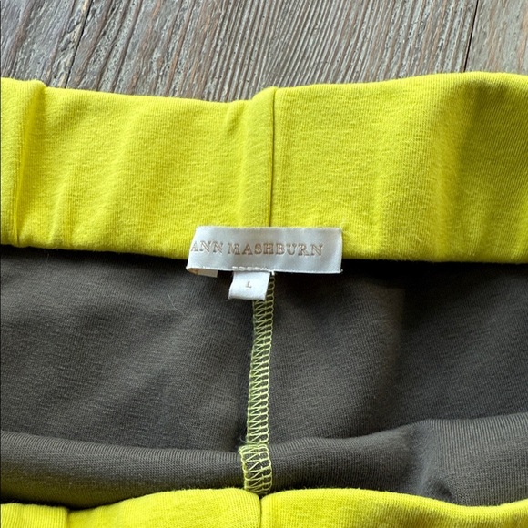 Ann Mashburn YELLOW Faye Crop Flares Bright  Yellow Pants Large - Picture 6 of 8